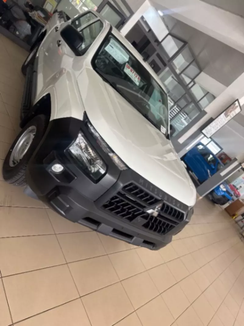 Mitsubishi L200   - 2026