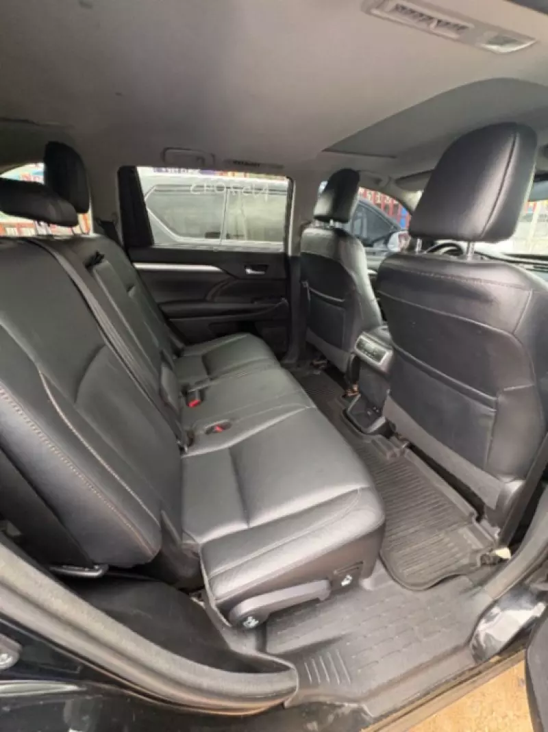 TOYOTA Highlander   - 2017