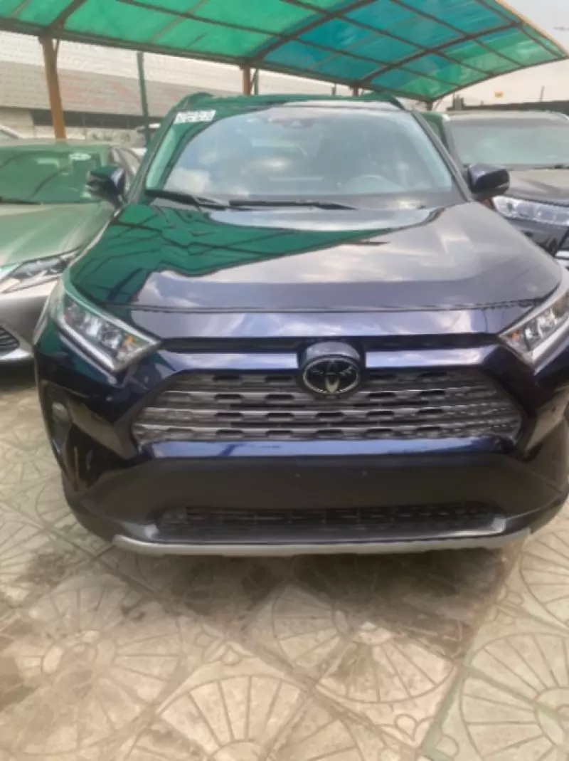 Toyota RAV 4   - 2020