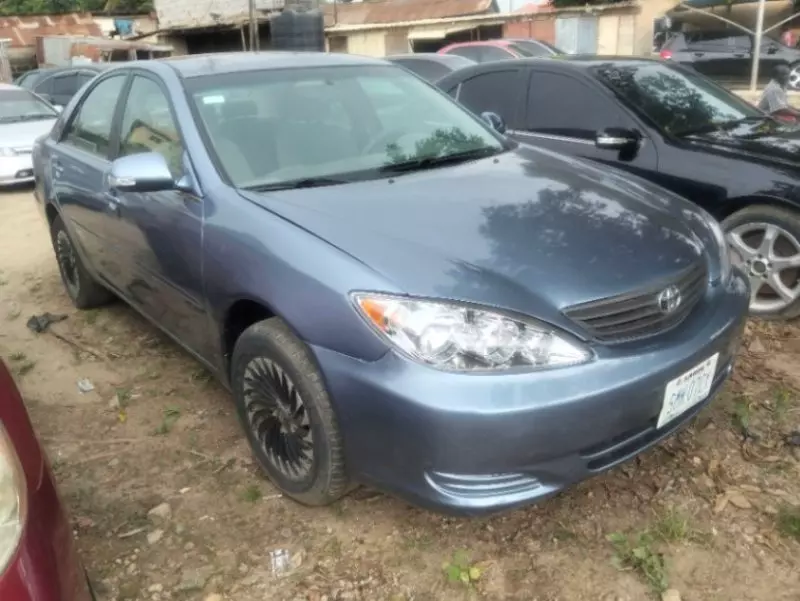 TOYOTA Camry - 2002