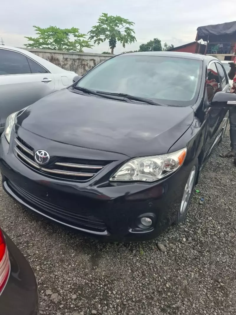 Toyota Corolla   - 2013