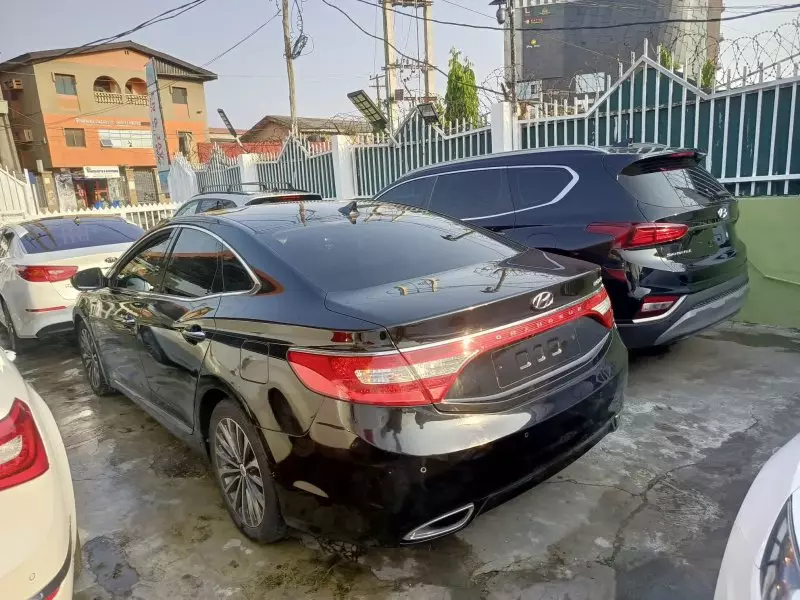 Hyundai Grandeur   - 2014