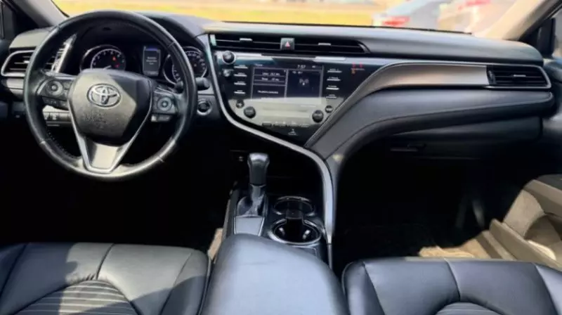 TOYOTA Camry   - 2019