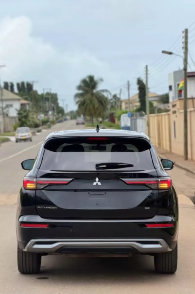 Mitsubishi New Outlander   - 2025