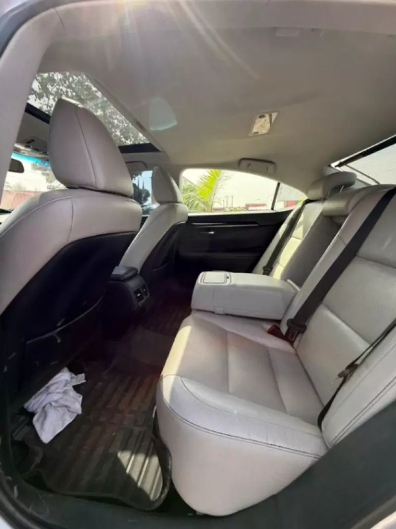 Lexus ES - 2013