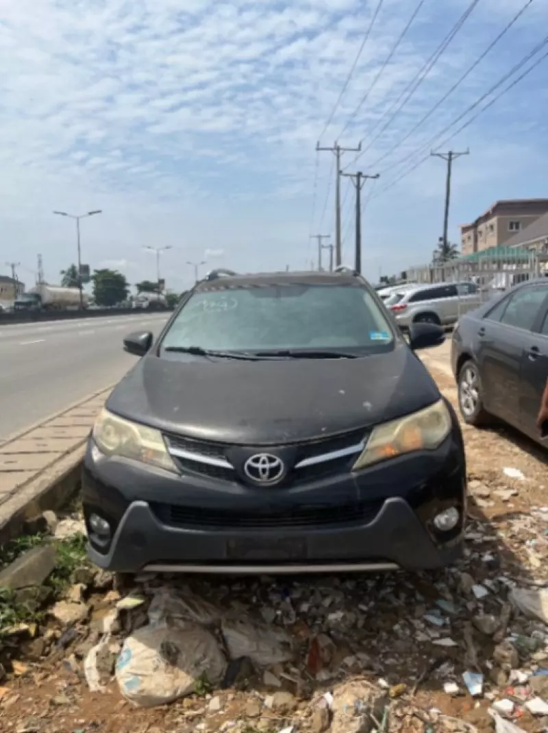 Toyota RAV 4   - 2012