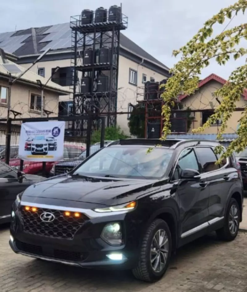 Hyundai Santa Fe   - 2020