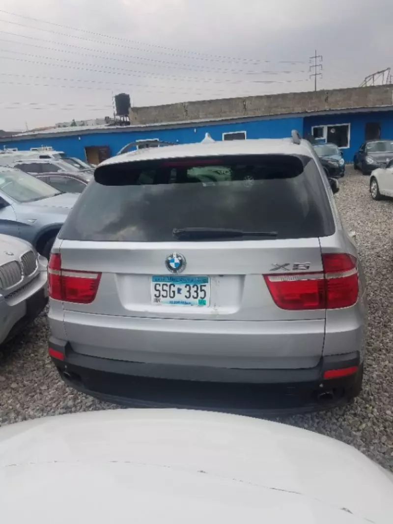 BMW X5   - 2010