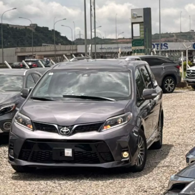 TOYOTA Sienna - 2019
