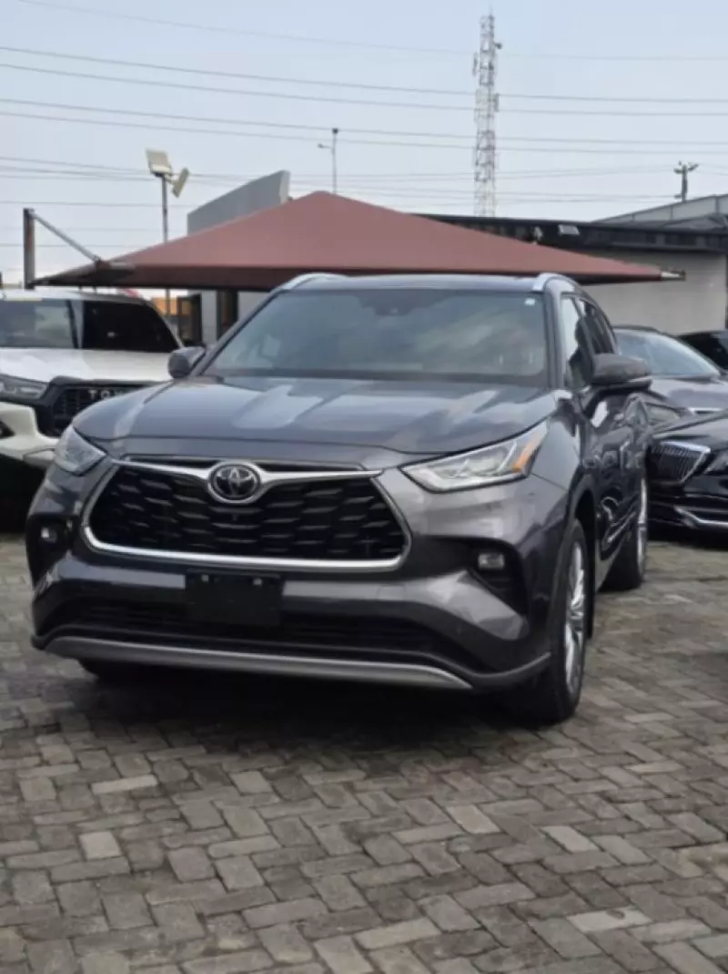 TOYOTA Highlander   - 2024
