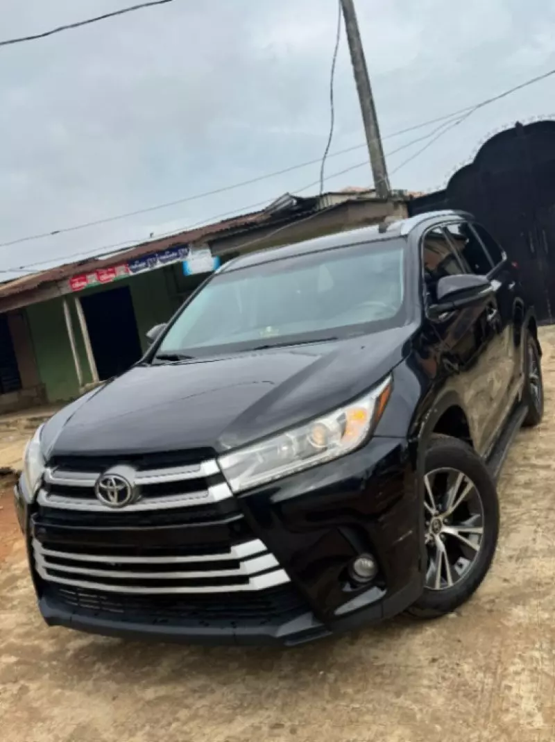 TOYOTA Highlander   - 2016
