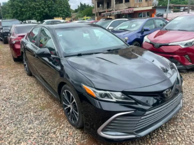 Toyota Camry   - 2019