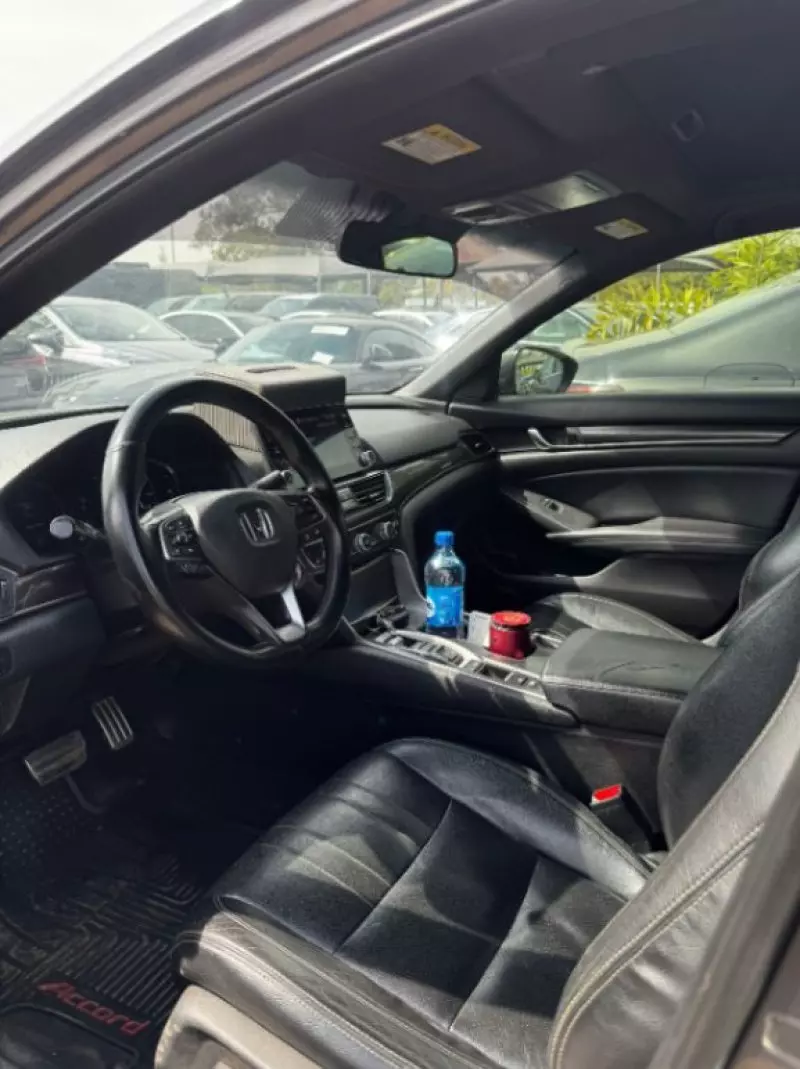 Honda Accord   - 2018