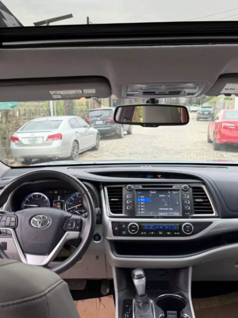 TOYOTA Highlander   - 2015