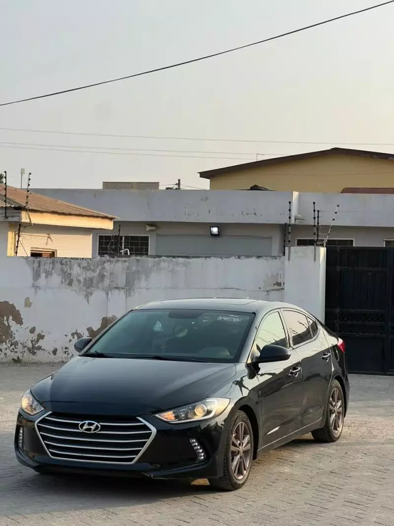 Hyundai Elantra   - 2017