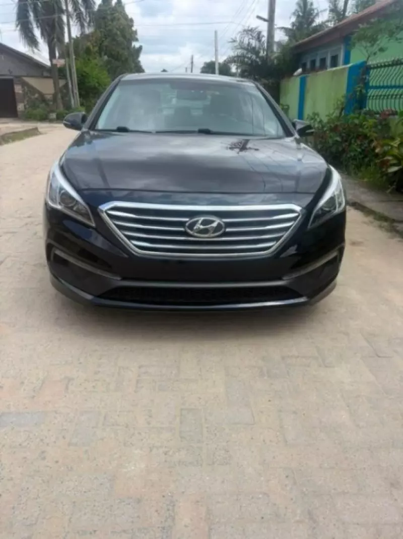 Hyundai Sonata   - 2016