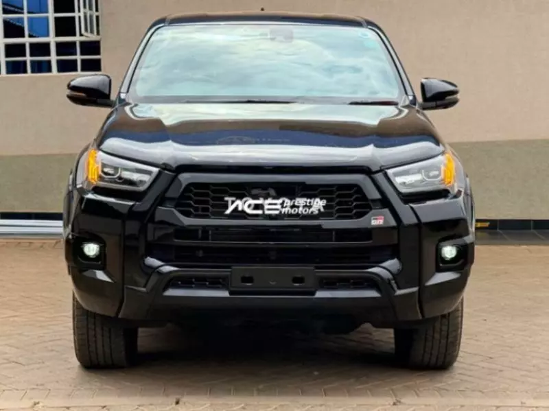 TOYOTA Hilux - 2022