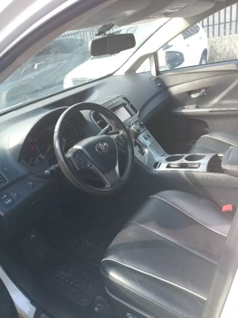 Toyota Venza   - 2013