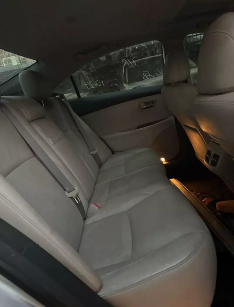 Lexus ES   - 2011