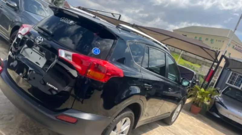 TOYOTA RAV 4   - 2013