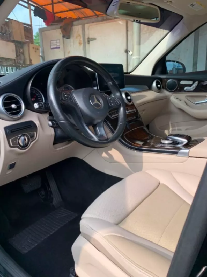 Mercedes-Benz GLC 300   - 2016