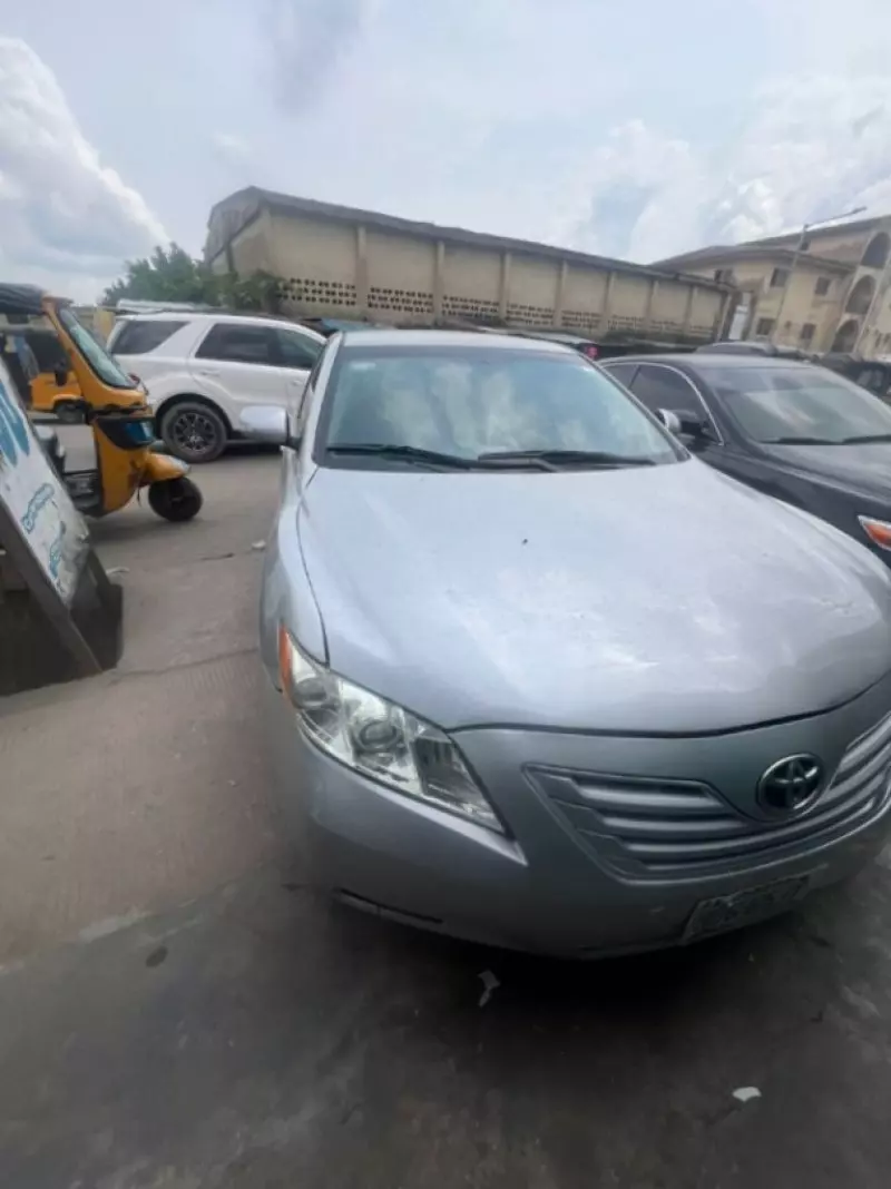 Toyota Camry   - 2007