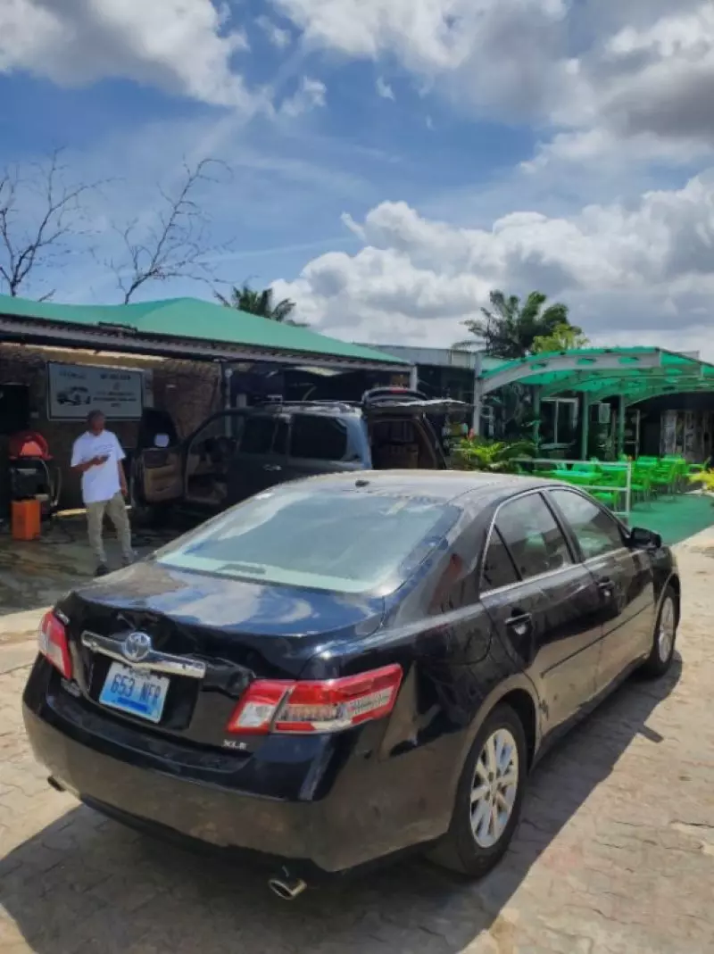 TOYOTA Camry   - 2011