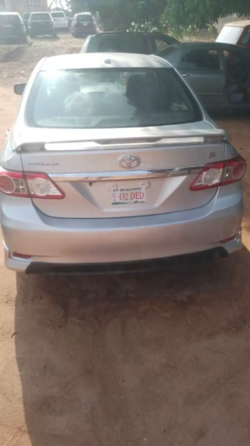 TOYOTA Corolla   - 2011