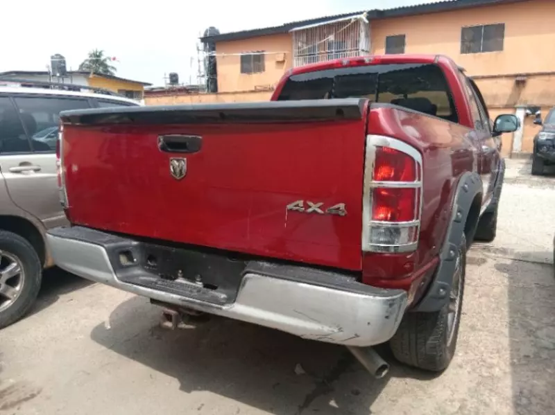 Dodge RAM 1500   - 2006