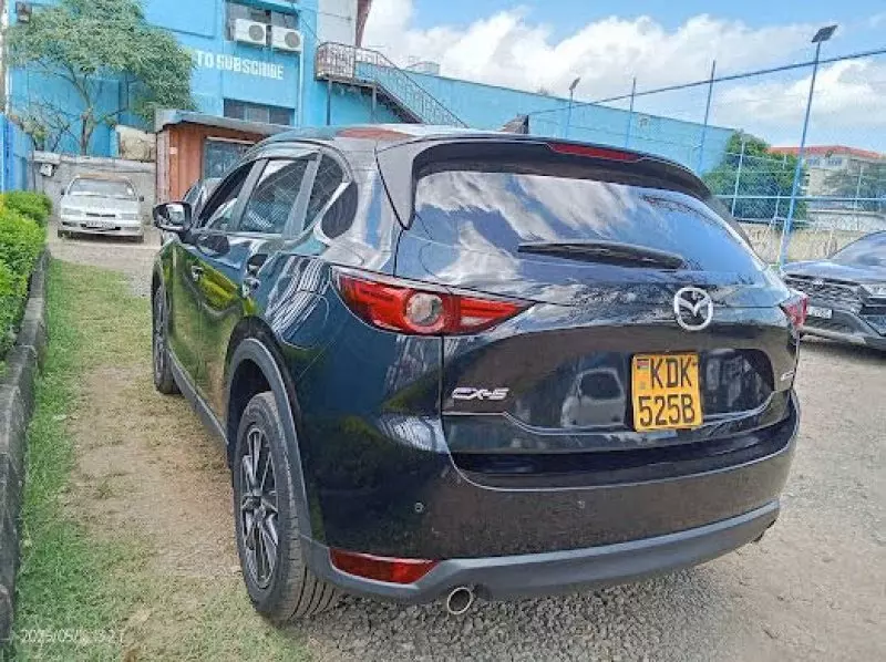 Toyota Camry - 2019