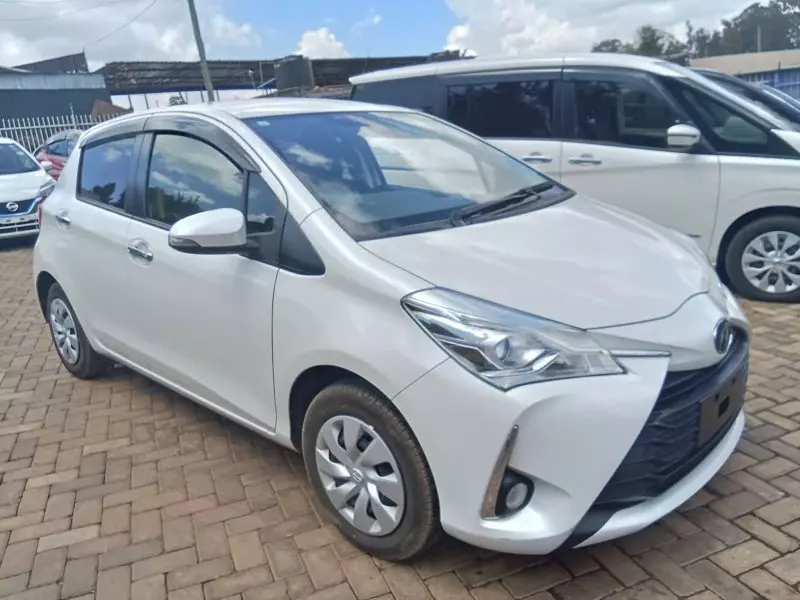 Toyota Vitz   - 2019