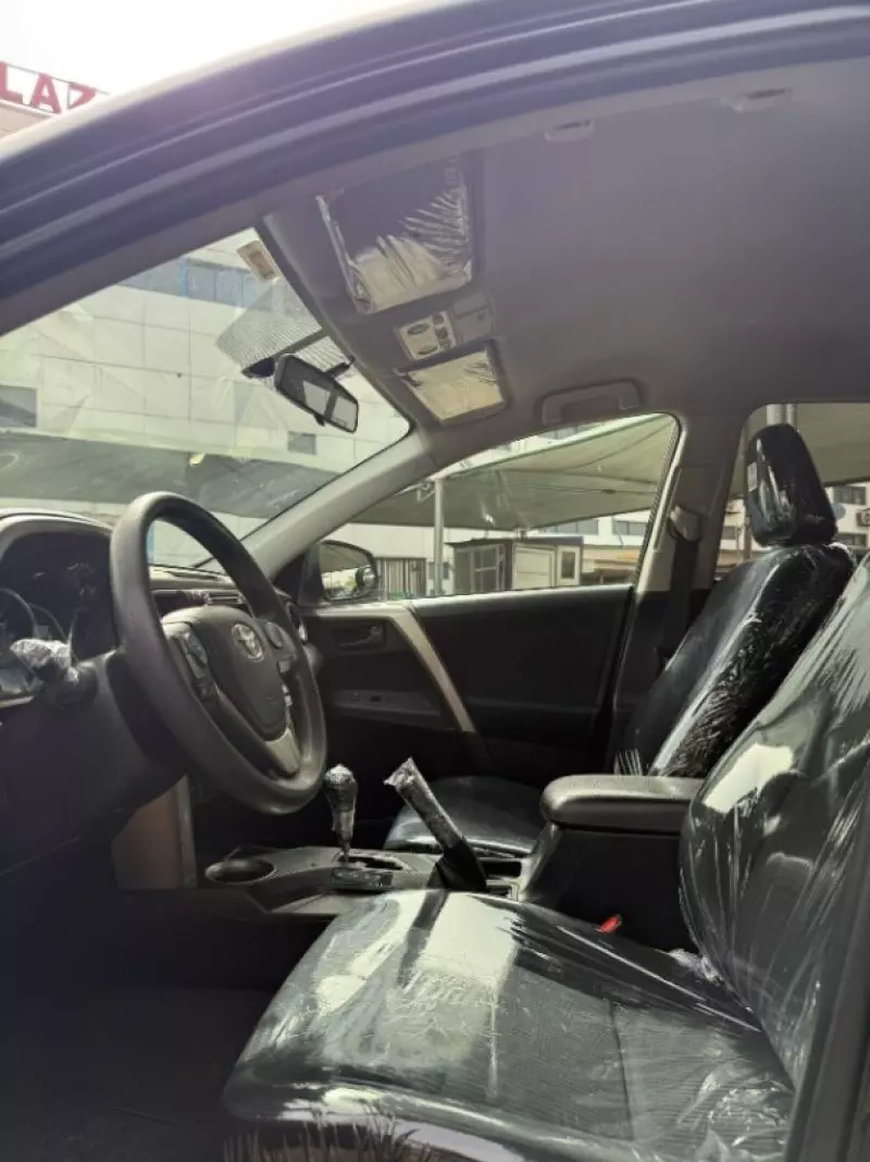 TOYOTA RAV4 - 2015