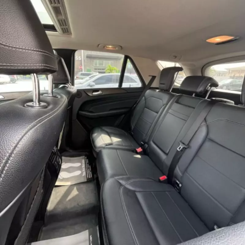 Mercedes-Benz ML 350   - 2012