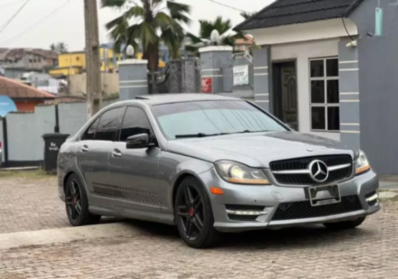 Mercedes-Benz GLC 300   - 2011