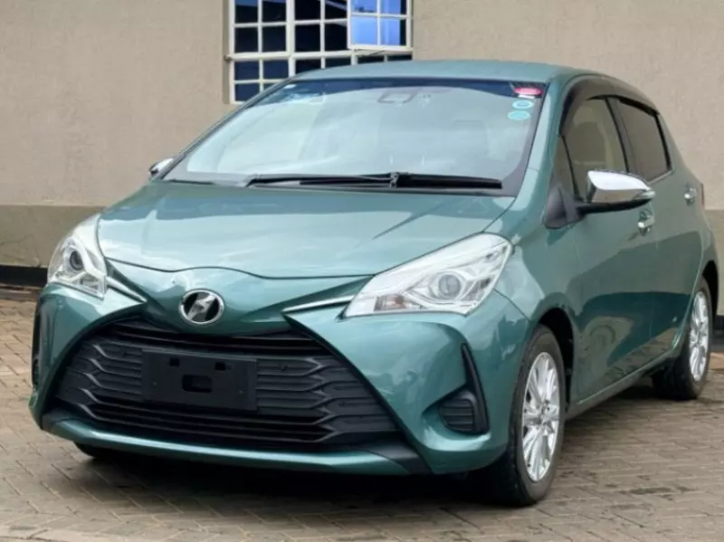 Toyota Vitz   - 2018