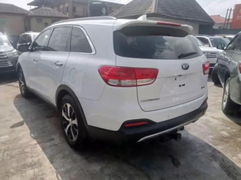 KIA Sorento   - 2016