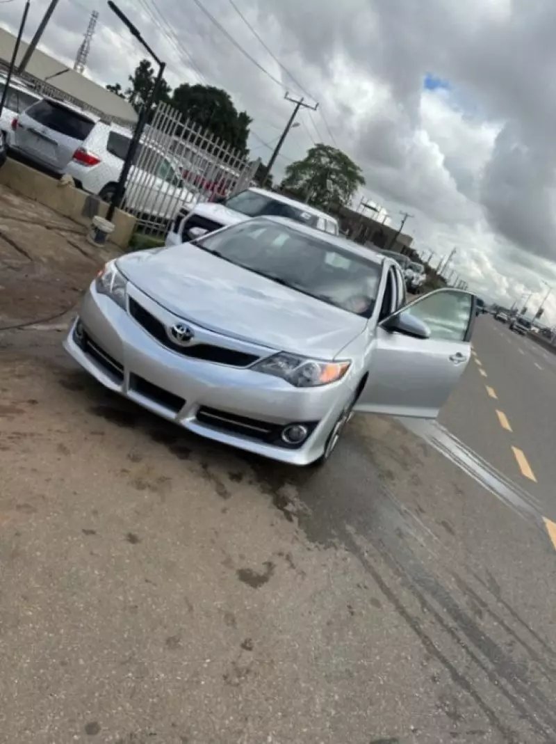 TOYOTA Camry   - 2014