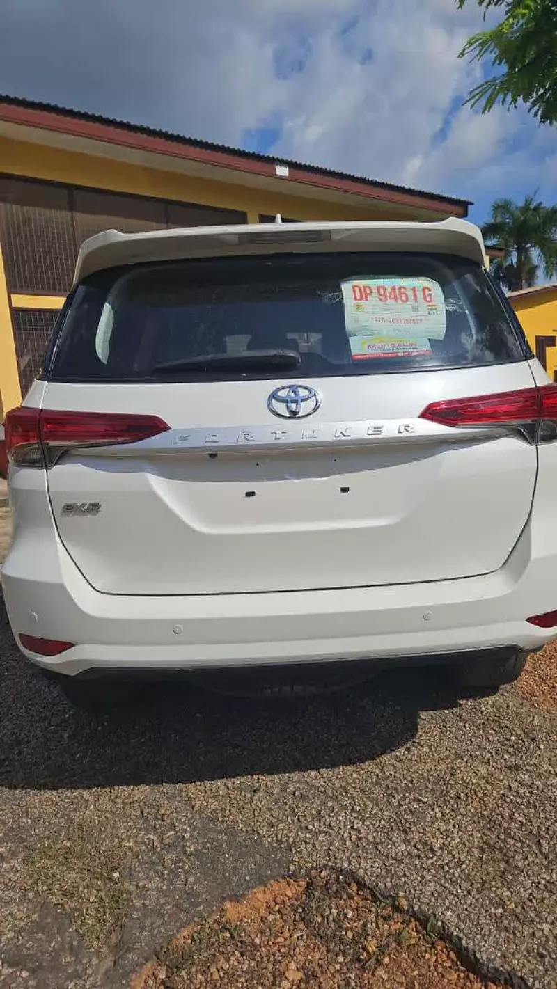 Toyota Fortuner   - 2021