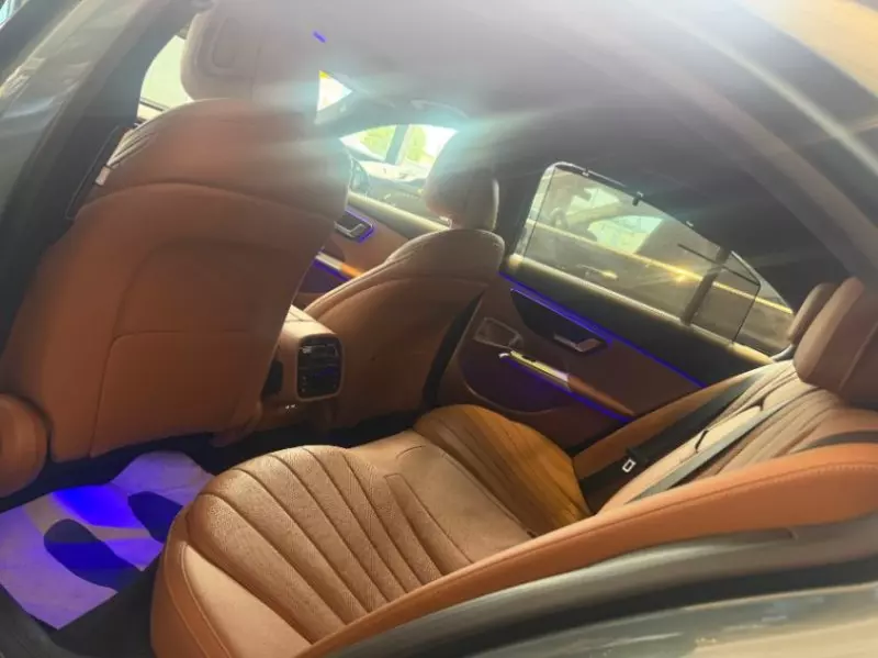 Mercedes-Benz E 300   - 2025