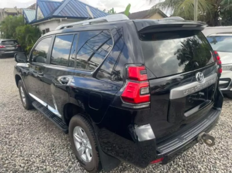 TOYOTA Landcruiser Prado - 2023