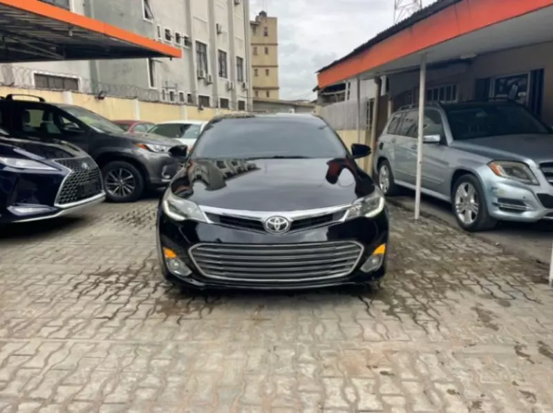 Toyota Avalon   - 2015