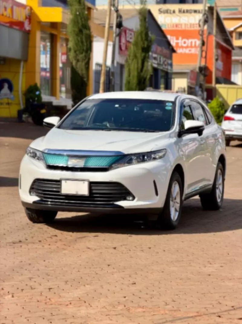 Toyota Harrier   - 2018