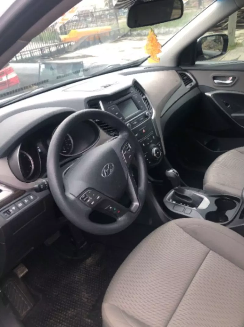 Hyundai Santa FE   - 2014