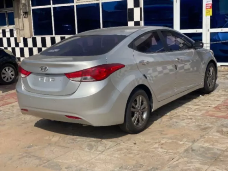 Hyundai Elantra   - 2015