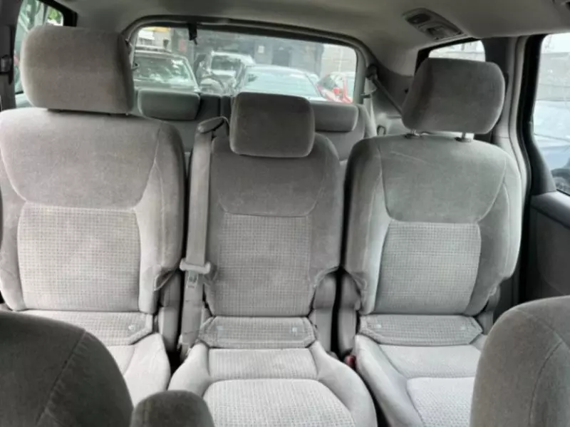 Toyota Sienna - 2006