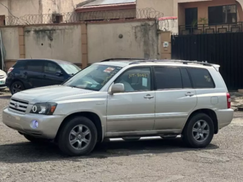 Toyota Highlander   - 2005
