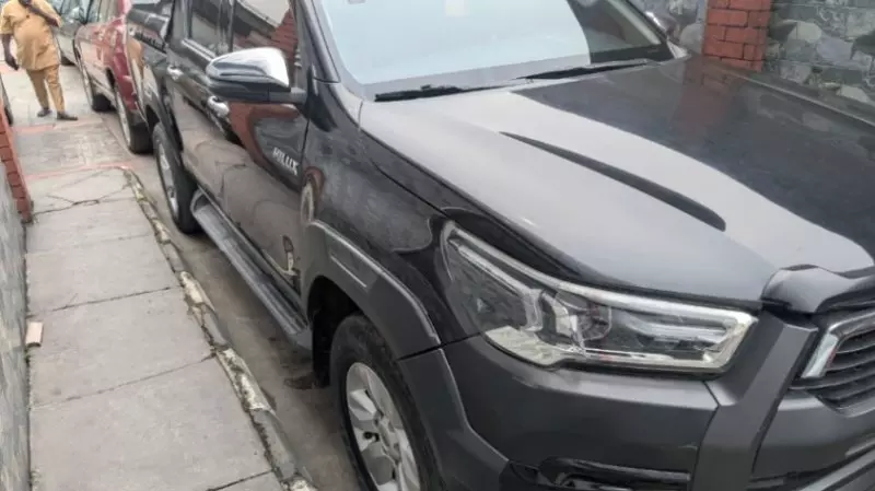 Toyota Hilux   - 2020