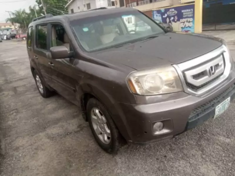 Honda Pilot   - 2012