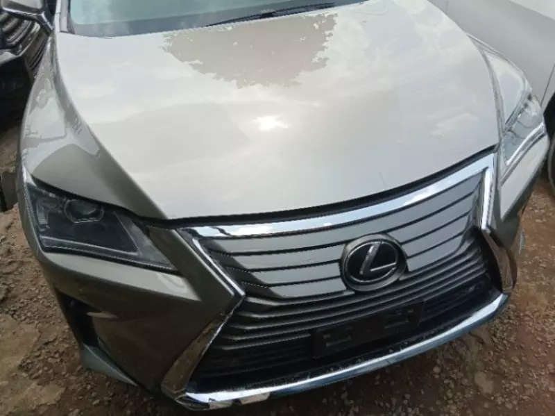 Toyota Camry   - 2018