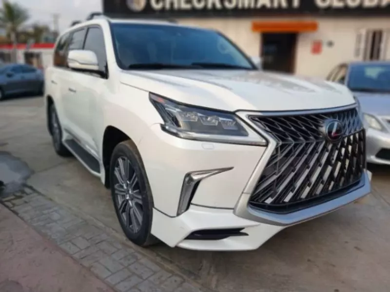 Lexus LX 570   - 2017